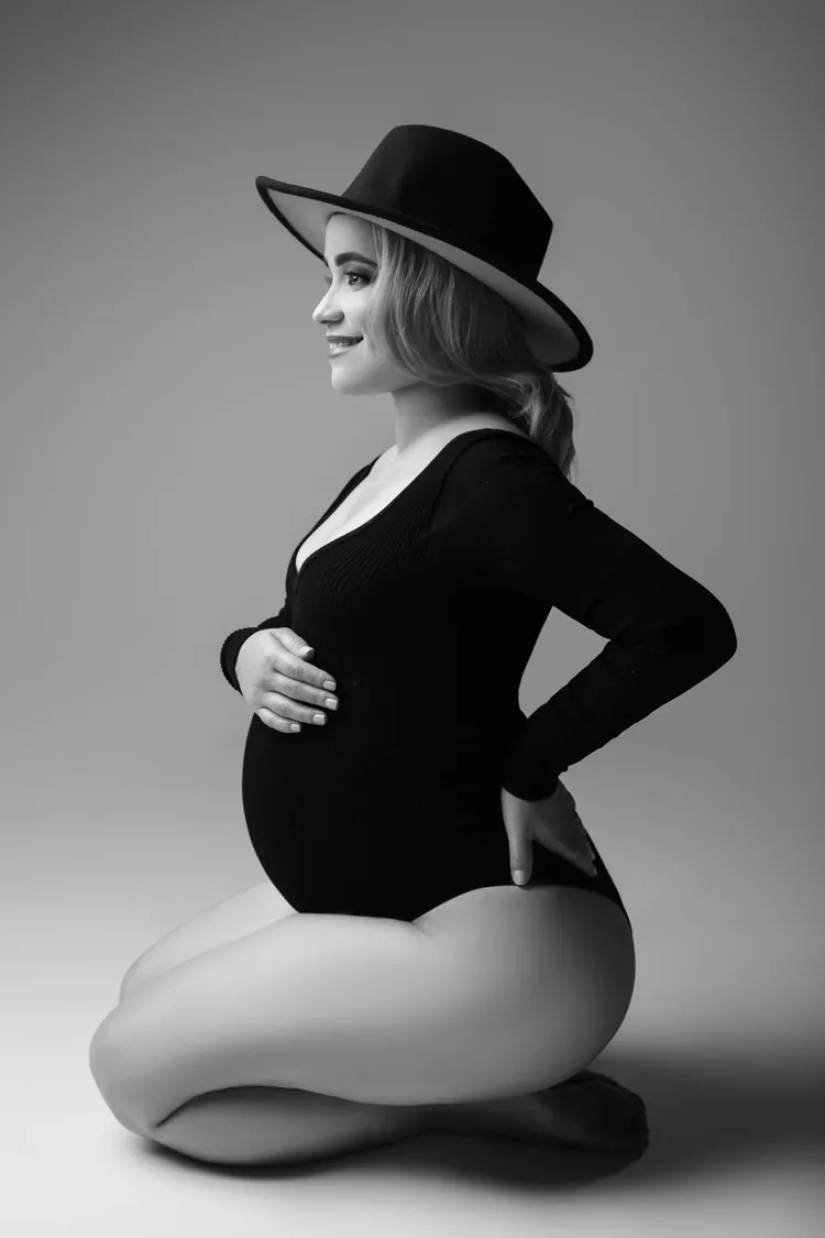 Maternity portrait by Daysi Rojas