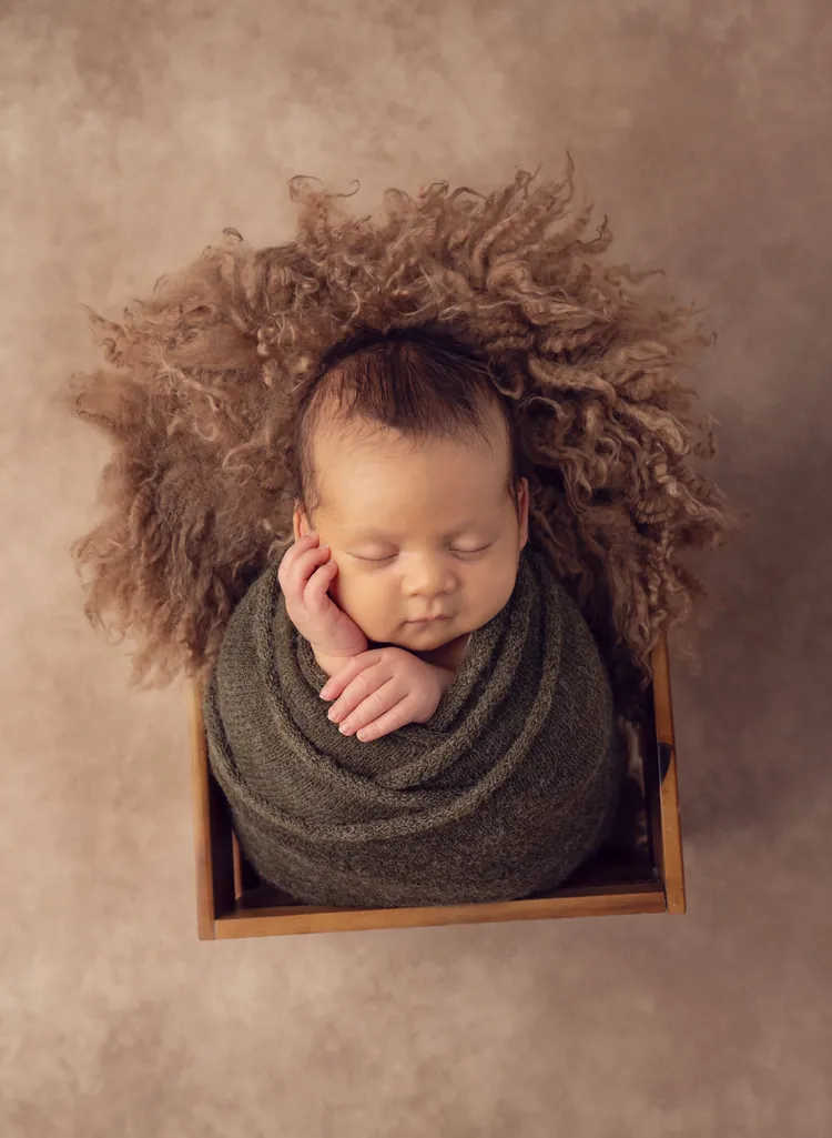 Newborn portrait by Yerandis